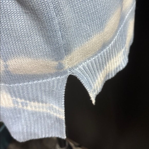 Design Story Knit Horizontal tie-dye stripe pullover sweater,slit sides - Picture 5 of 8